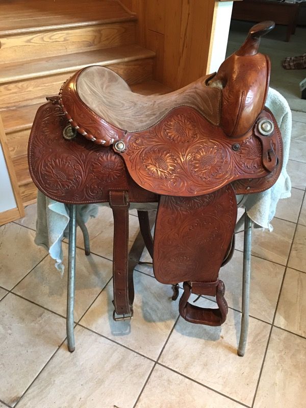 15" longhorn maverick saddle