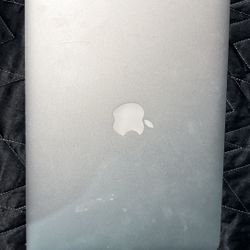 Apple Mac Laptop