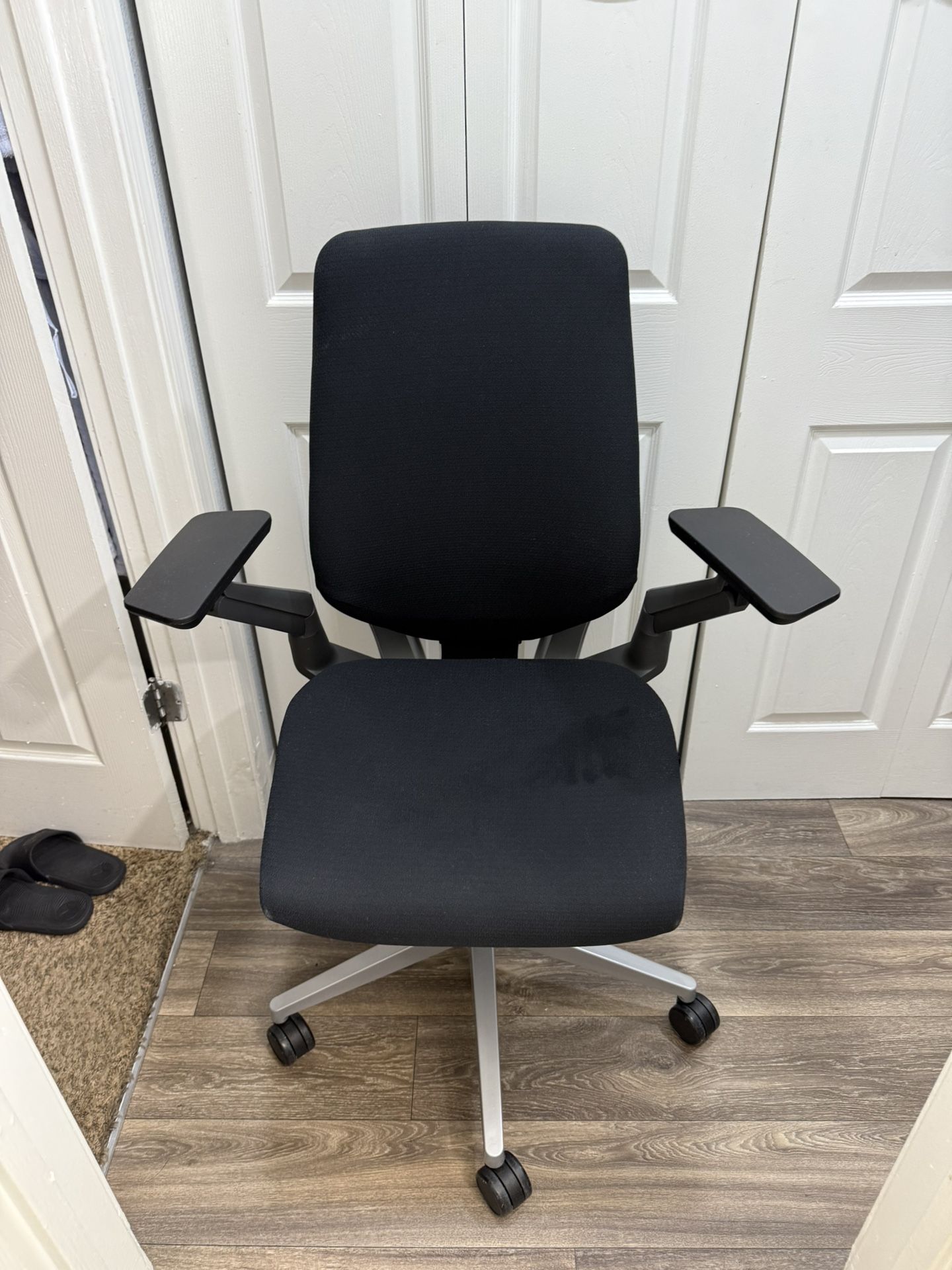 Steelcase Gesture Offce Chair !!