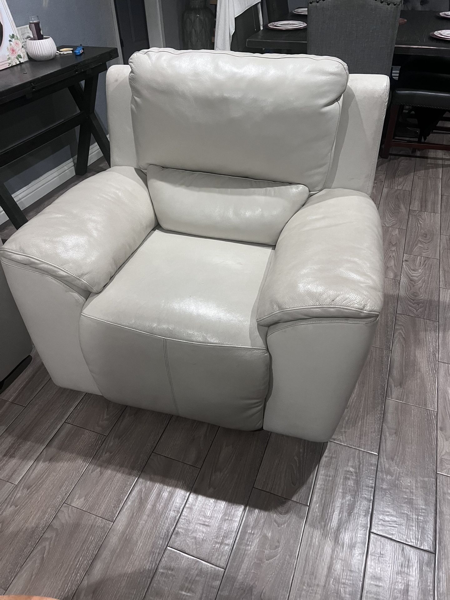 Full Reclining Seats Couches (5 Recliners)