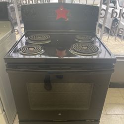 Black GE Electric Stove