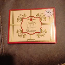  Laura Geller The Wearables Keep It Natural! eyeshadow palette. 