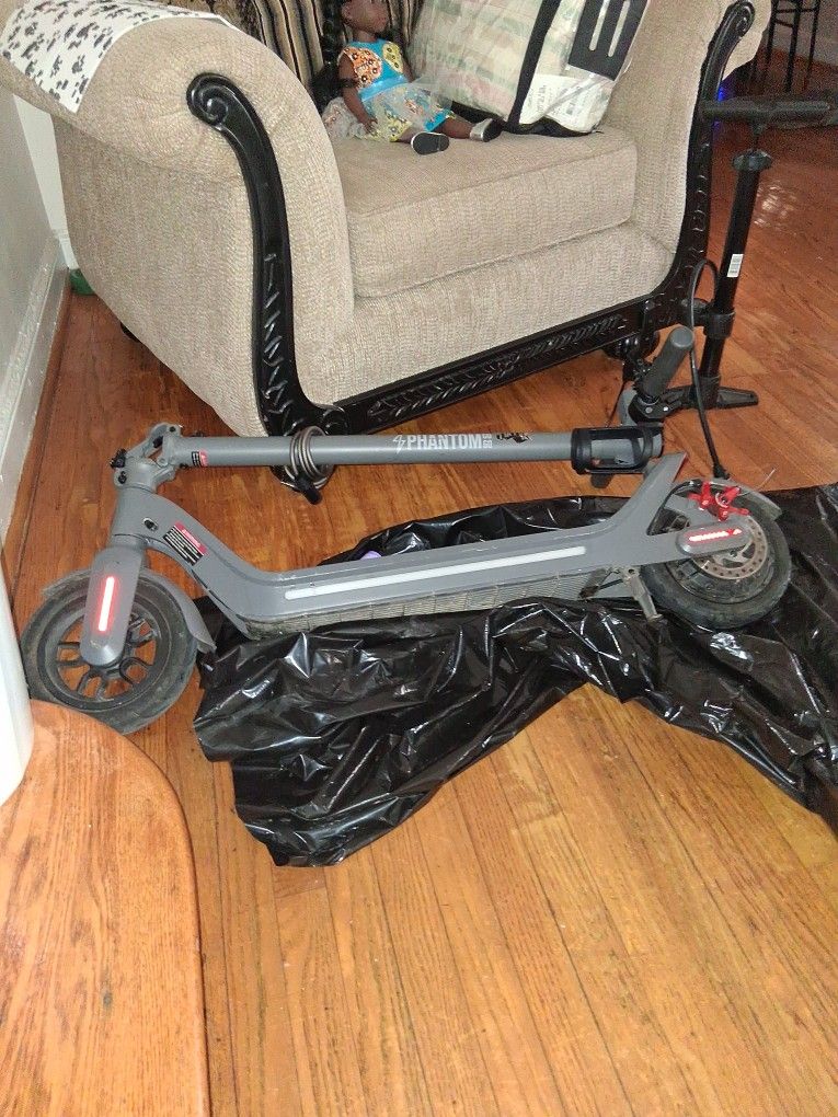 E Scooter Phantom A8