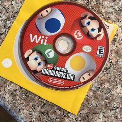 Used super Mario Bros Wii(scratched)