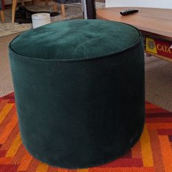 Ottoman IKEA Green: moving sale! 