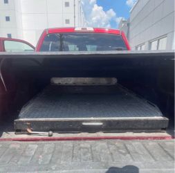Heavy Duty Truck Bed Slide 76” x 48