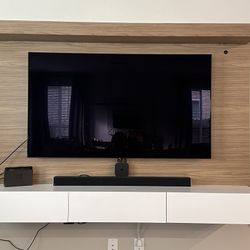 Floating entertainment Center