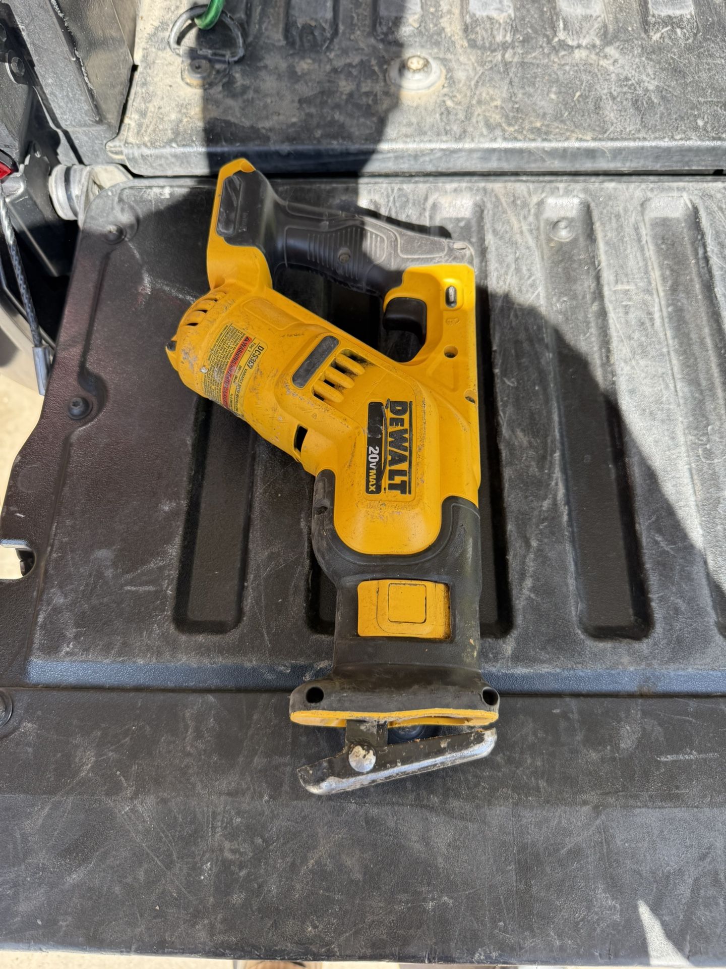 20v Dewalt Sawzall