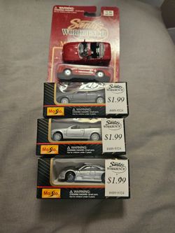 ​Vintage Maisto Santa's Workbench Diecast Car Lot (5) Mercedes Toyota CLK GTR