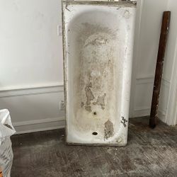 Cast iron Tub