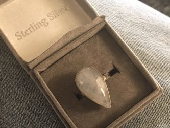 Teardrop moonstone ring