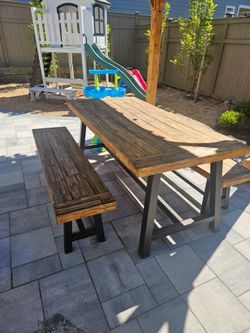Patio dining table/picnic table with benches