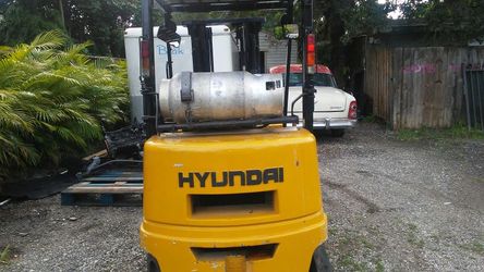 Forklift construction equipment