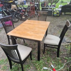 Mesa Con 4 Sillas Table  And Chairs 