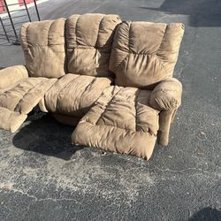 Comfy Nice Recliner Couch 🔥🔥