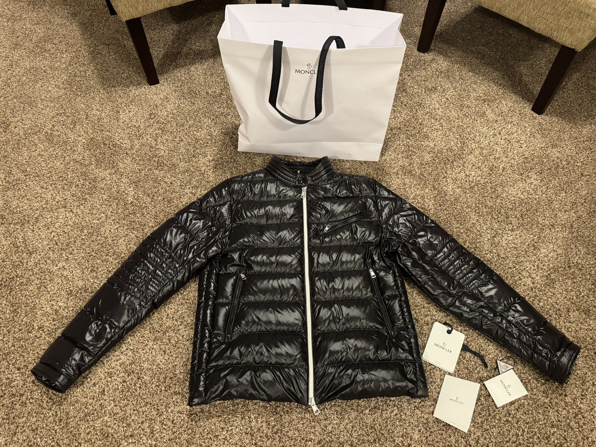 ⭐️NEW MONCLER BERRIAT GIUBBOTTO MOTO DOWN PUFFER JACKET SIZE 6 L XL ⭐️