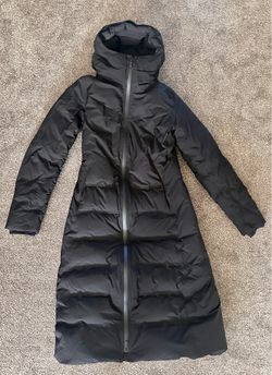 Women’s Lululemon size 4