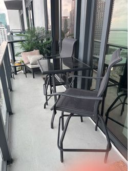 Balcony Table and 2 chairs