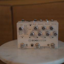 Empress Echosystem Dual Engine Delay 2020s - White w/ 128 GB SanDisk & Power Supply