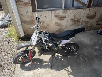 Dirt Bike LOOK AT DESCRIBUTION PLEASE