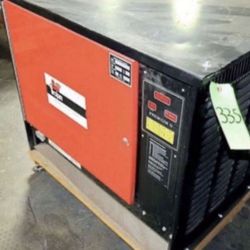 TROJAN INDUSTRIAL BATTERY CHARGER FORKLIFT CART SOLAR