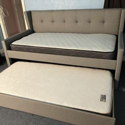 Day Bed Frame With Mattresses 
