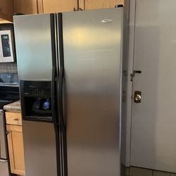 Whirpool 2-Door Refrigerator With Water/Ice Dispenser