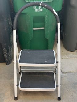 Utility step ladder