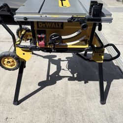 Dewalt DWE7491 Saw With Base And Extra Blades