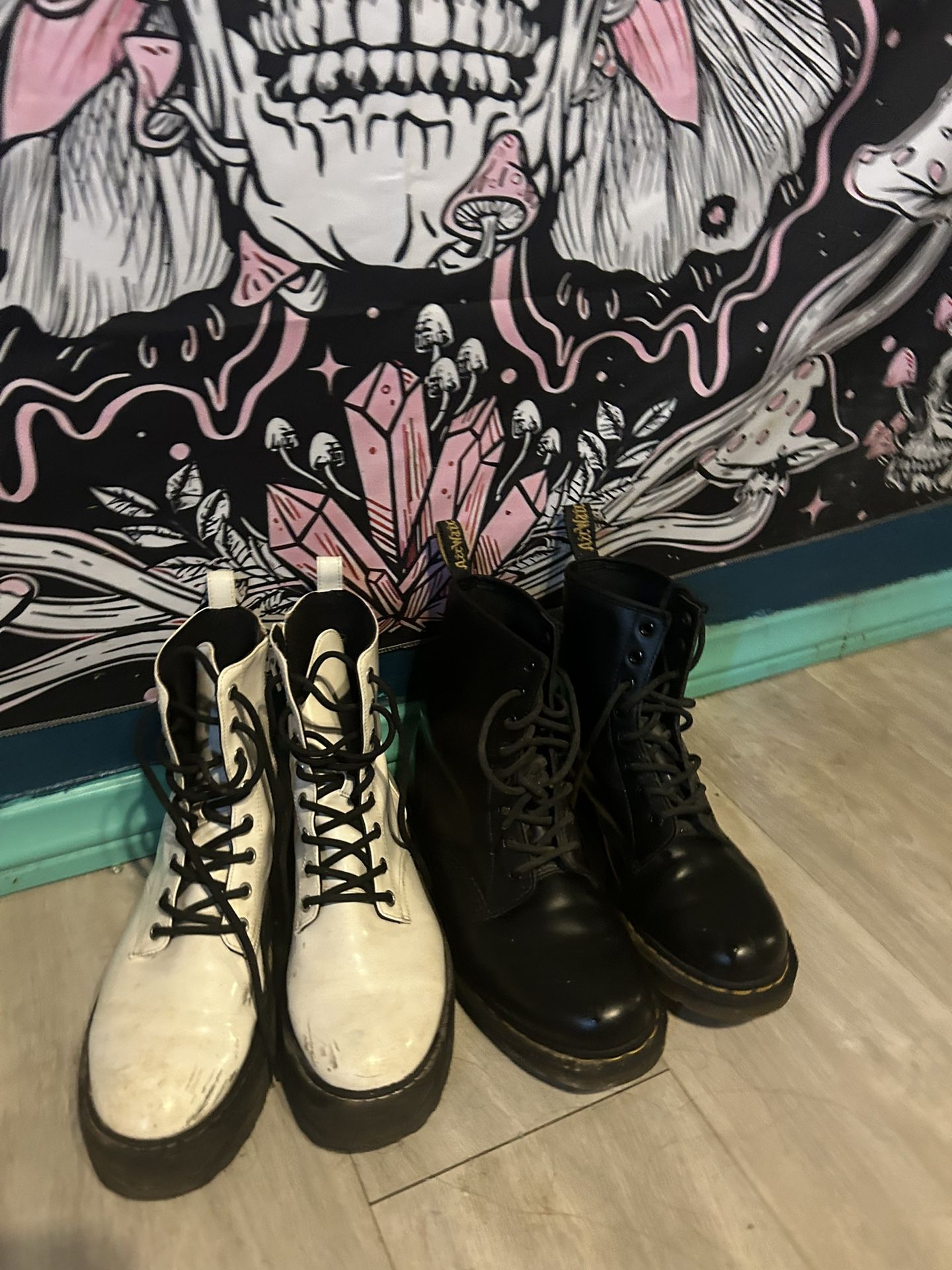 White boots, size 9.5