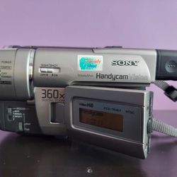 Sony Handycam Camera. Model : CCD- TRV 67