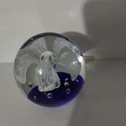 DINASTY GALLERY PAPERWEIGHT 3.5"×3" - V81