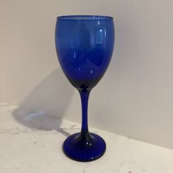 110 Blue Wine Glasses