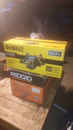 DEWALT
FLEXVOLT 60V MAX Cordless
Brushless 7-1/4 in. Wormdrive
Style Circular Saw (Tool Only)
