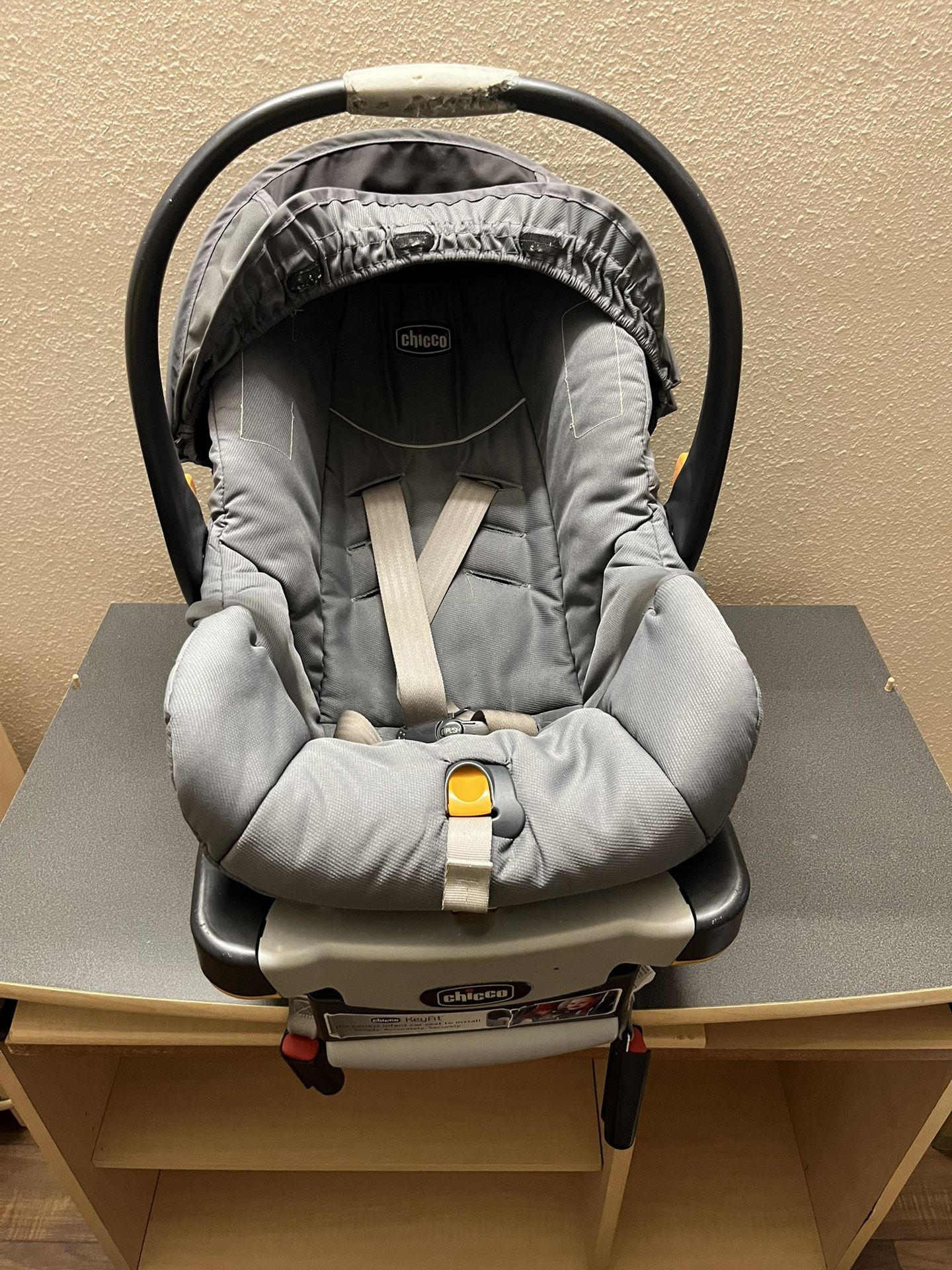 Chicco Car Seat With Base