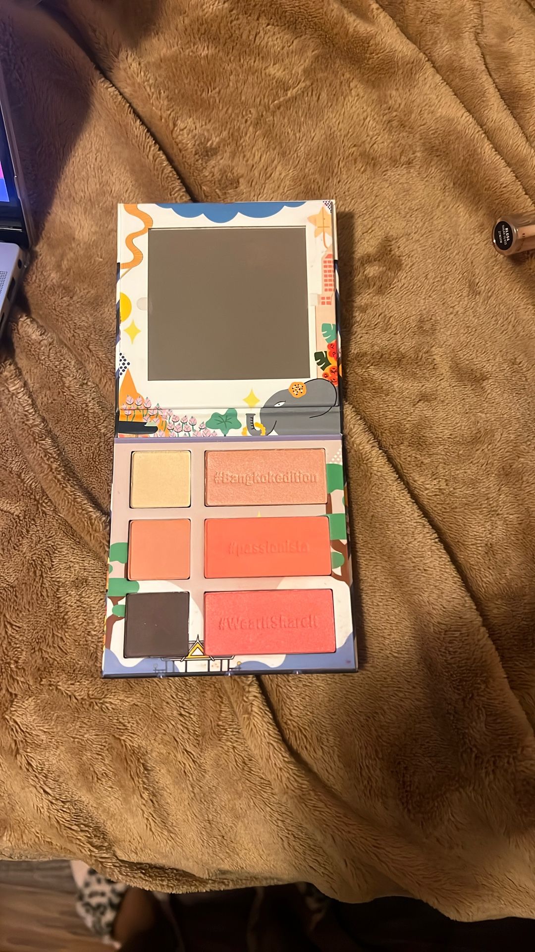Blush & Eyeshadow Pallet