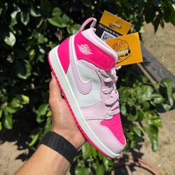 Jordan 1 Mid ‘Pink White’ PS / Girls / Women Sizes Sneakers / Shoes