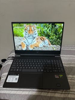 Vendo Hp victus como nueva dos semanas de uso