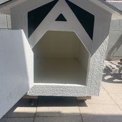 Wood  Dog House