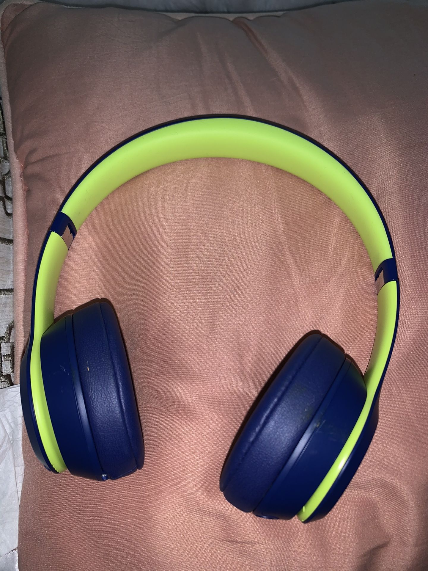 Beats solo 3 wireless