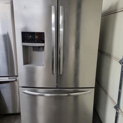 Frigidaire 27.1 French Door Refrigerator 