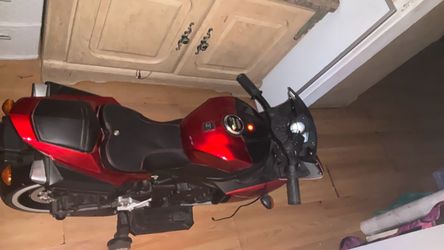 I’m selling a   motorcycle for boys or girls to ride on