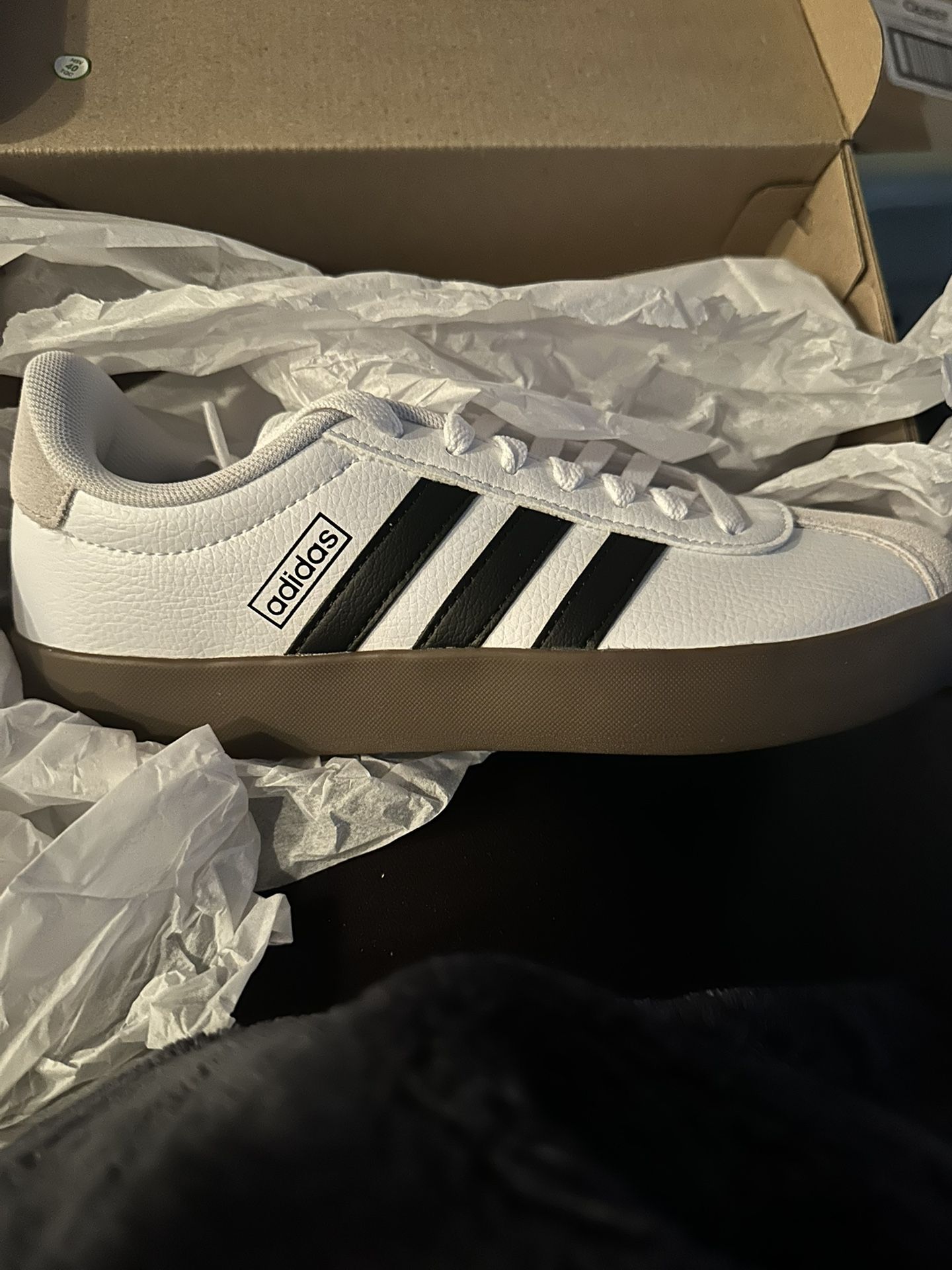 Women’s Adidas Vl Court 3.0 Size 7