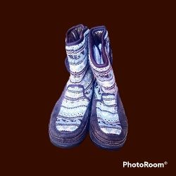 Women's Skechers Tone Up Snow Boots Size 8