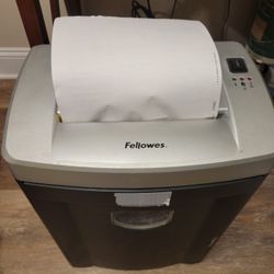 Fellowes DM8C Paper Shredder