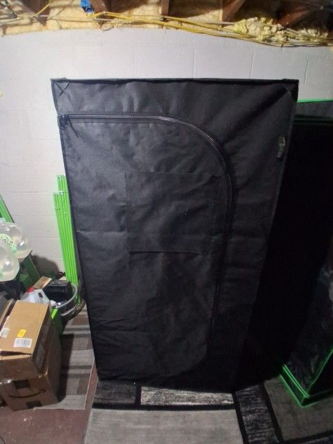 32x32x63 I Power Grow Tent And Exhaust Fan 