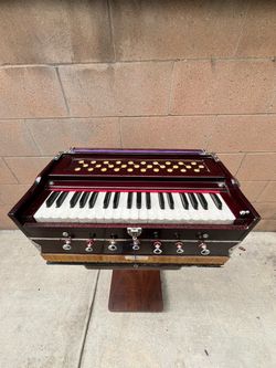 Maharaja Indian Harmonium – Traditional Burgundy Wooden Keyboard Instrument