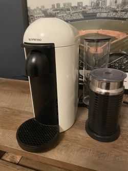 Nespresso Machine Like New 