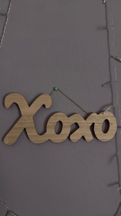 Hungable “Xoxo” Wall Decor