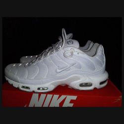 Size 13 New Nike Air Max